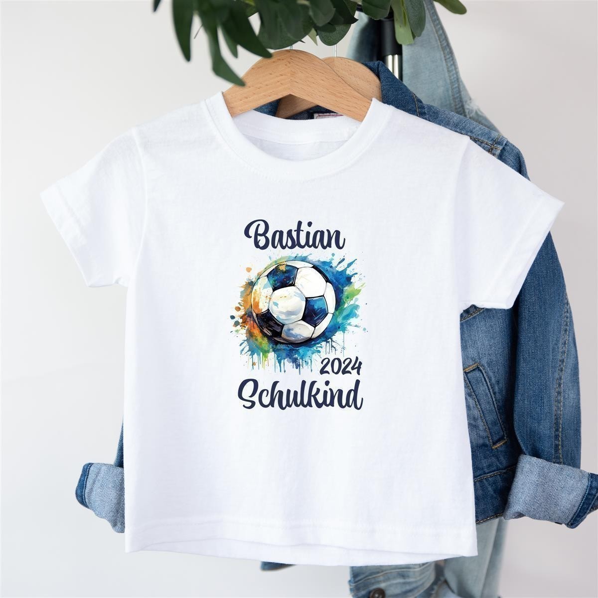 T-Shirt Schulkind-Fußball #1 Personalisiert mit Namen Jungen 164 (13-14 Jahre)